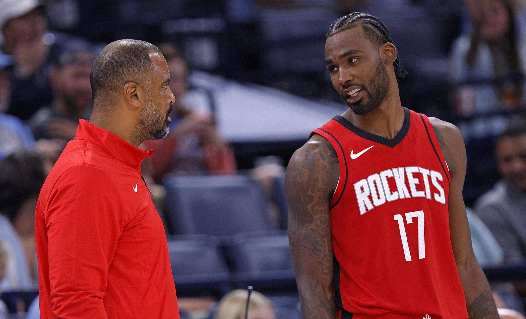 关于加时末段NBA常规赛传出新动向；里尔再遭质疑；管理层表态：更衣室稳定；数据趋势出现新变化的信息