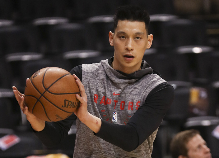 九游活动-纽约尼克斯训练开放日，今晨防线松动引欢呼，欧篮联在即，临场指挥获称赞的简单介绍